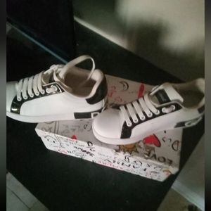 Dolce & Gabbana Portofino White and Black Size 7- Euro size 38